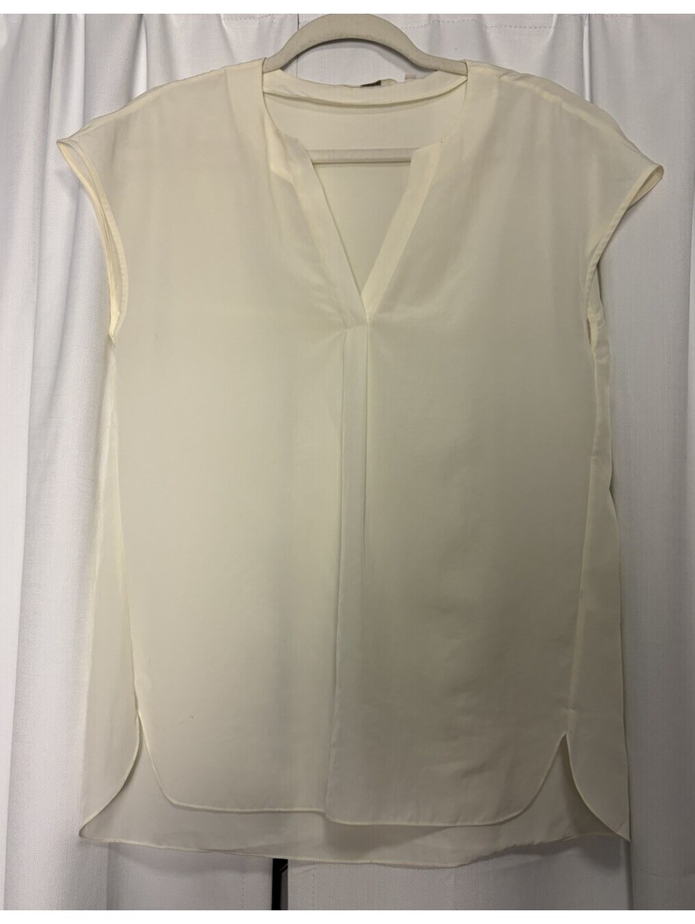 Zoa New York Creme Cap Sleeve Tunic V Neck Blouse XS Retail $128